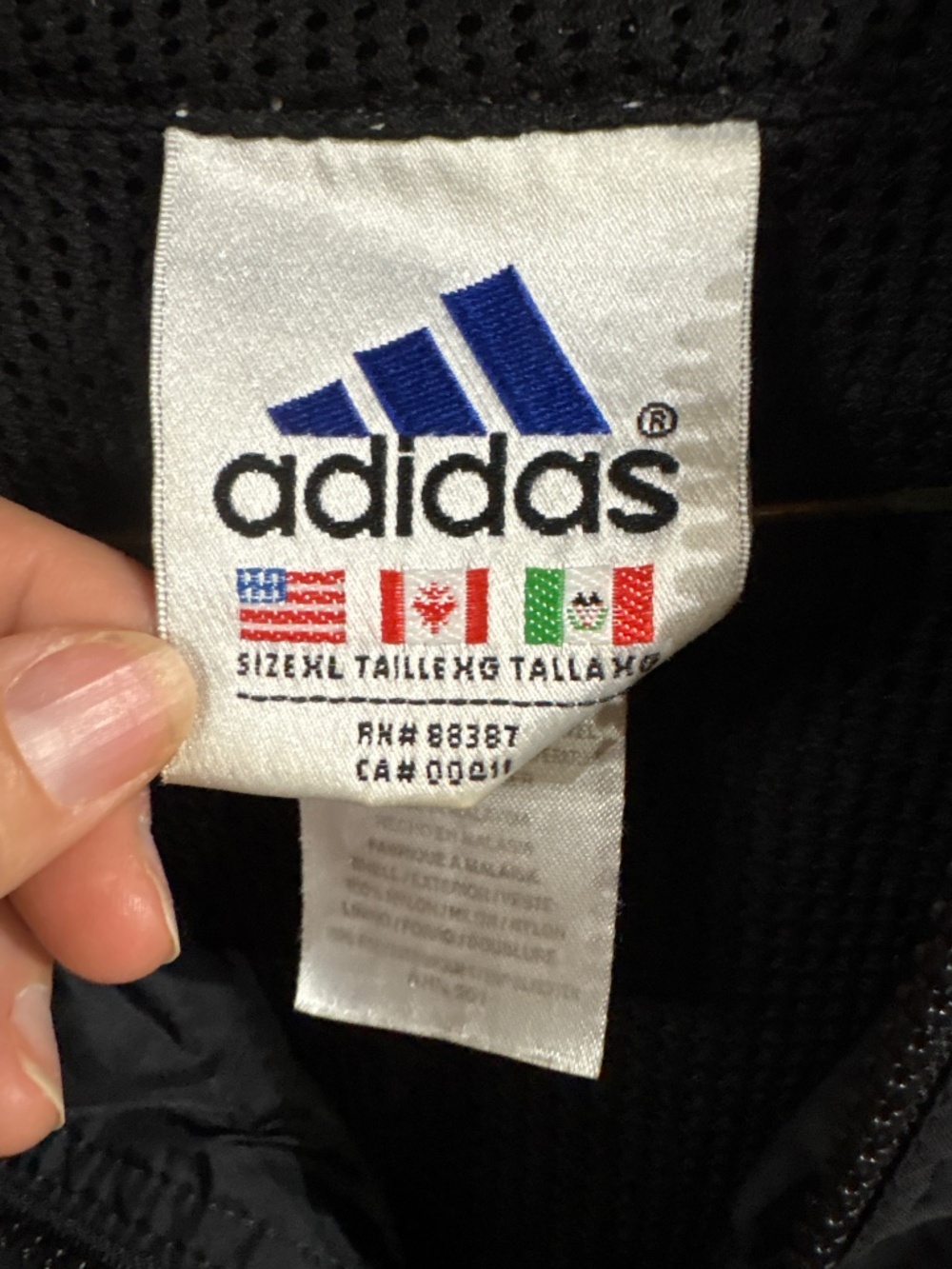 Adidas black hooded jacket, vintage - Picture 2 of 5